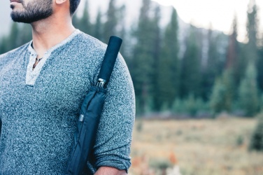 Logotrade Geschäftsgeschenke das Foto: Swiss Peak Aware™ Ultra-light manueller 25” Alu Schirm