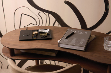 Logotrade werbemittel das Foto: VINGA Timo RCS Desk-Charger und Ablage