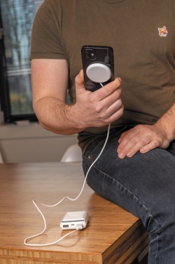 Logotrade business gift image of: 5W magnetic wireless charger