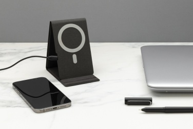 Logo trade business gift photo of: Artic Magnetic 10W wireless charging phone stand