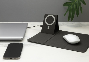 Logo trade corporate gifts image of: Artic Magnetic 10W wireless charging phonestand