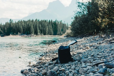 Logo trade promotional giveaway photo of: Swiss Peak AWARE™ 1200D deluxe 8 can cooler bag