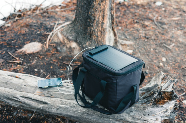 Logotrade promotional item image of: Pedro AWARE™ RPET deluxe cooler bag with 5W solar panel