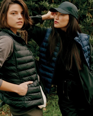 Logo trade corporate gifts image of: Iqoniq Meru women recycled polyester bodywarmer