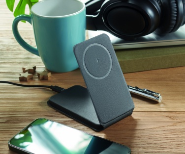 Logotrade promotional item image of: Foldable magnetic charger 15W