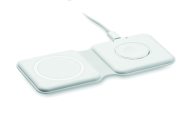 Logotrade promotional product image of: 2 in 1 foldable charger 15W