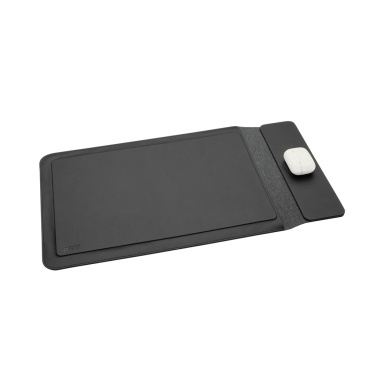 Logo trade promotional giveaway photo of: Swiss Peak 15W magnetic charging laptop sleeve 14-15,6"