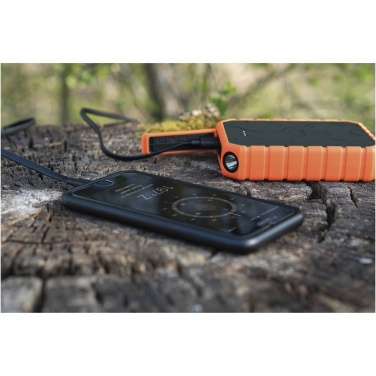Logotrade meene foto: Xtorm XR201 Xtreme 10 000 mAh 20 W QC3.0 veekindel vastupidav akupank koos taskulambiga