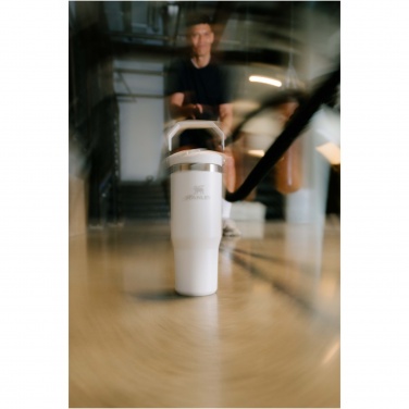 Logo trade reklaamtoote pilt: Stanley 890 ml IceFlow™ kõrrega termoskruus