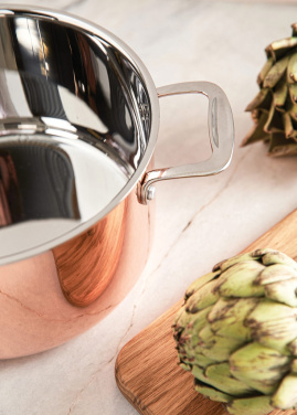 Logo trade ärikingi pilt: VINGA Baron vasest kastrul