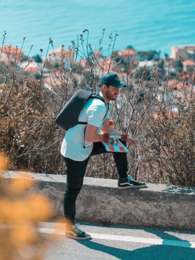 Logotrade reklaamkingituse foto: Bobby Hero Väike vargusevastane seljakott