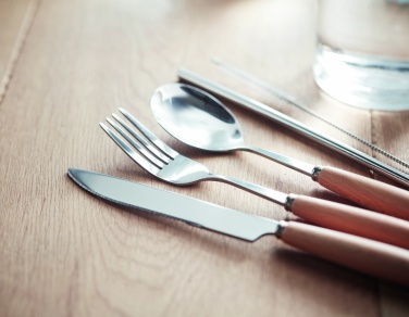 Logotrade ärikingi foto: Roostevabast terasest söögiriistade komplekt