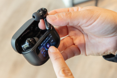 Logo trade ärikingitused foto: Airtune puutetundliku ekraaniga ANC kõrvaklapid