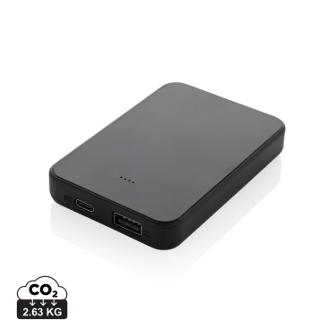 Logo trade meene pilt: Boostcore RCS taaskasutatud plastist akupank 5000 mAh USB C-ga
