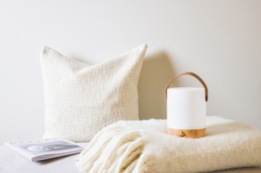 Logo trade firmakingituse pilt: VINGA Narni RCS taaskasutatud ABS latern