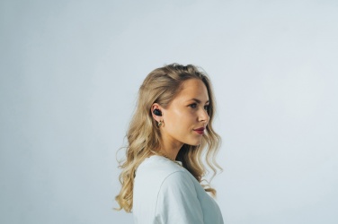 Logo trade mainoslahjat ja liikelahjat kuva: Urban Vitamin Palm Springs RCS ENC nappikuulokkeet