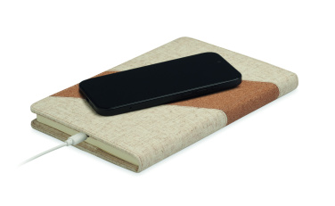 Logotrade liikelahjat mainoslahjat tuotekuva: A5-muistikirja/ 15 W laturi