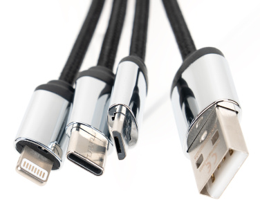 Logo trade mainoslahjat ja liikelahjat kuva: 4-in-1-kaapeli, jossa on koristeltu logo puukotelossa