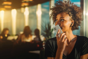 Лого трейд pекламные cувениры фото: Motorola IPX5 TWS MOTO buds 85