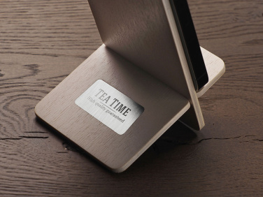 Логотрейд бизнес-подарки картинка: Деревянная подставка для телефона 1834121