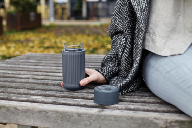 Лого трейд pекламные cувениры фото: Дорожный стакан из стекла Black+Blum 340 мл